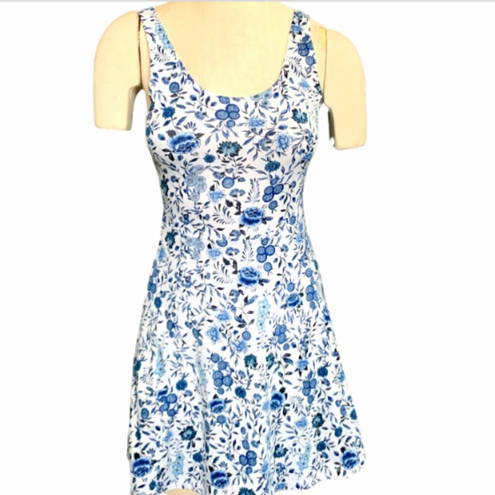 Divided H&M Floral Sleeveless Tank Skater Dress 4 Blue White 44L